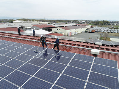 太陽子発電パネルの洗浄